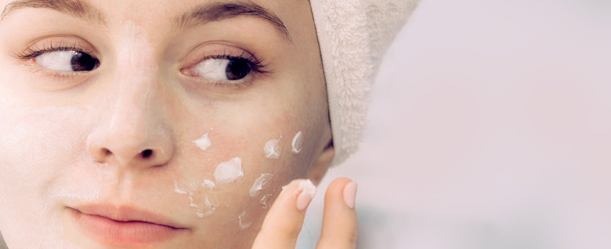 Vijf schoonheidstips voor een mooie glow, die de hele dag houdt hero