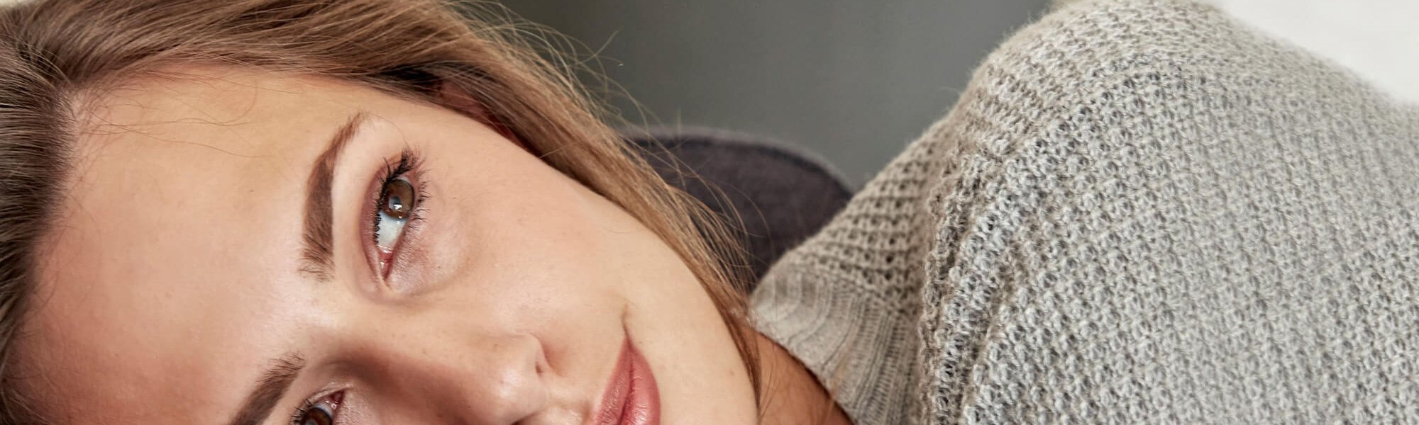 Make-up voor de gevoelige huid: veroorzaakt je make-up uitbraken? artikel