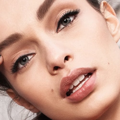 Luma Grothe Unbelievabrow Hero