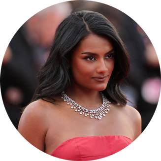 Simone Ashley, in beauty products by L’Oréal Paris, at the 2026 Cannes Film Festival.